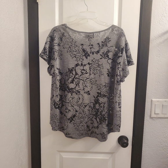 Ava & Viv Floral Print Top - Picture 4 of 6